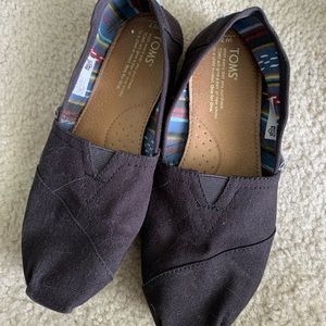 black toms!